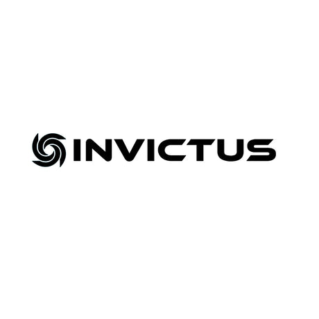 Das Wort INVICTUS in fetter schwarzer Schrift mit einem kreisförmigen, wirbelnden Symbol auf der linken Seite.