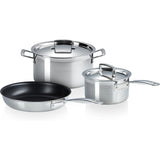 Le Creuset 3 Lagen Edelstahl 3 Teilig: Kochgeschirr-Set mit Stielkasserolle, Suppentopf und antihaftbeschichteter Bratpfanne, induktionstauglich von Le Creuset.